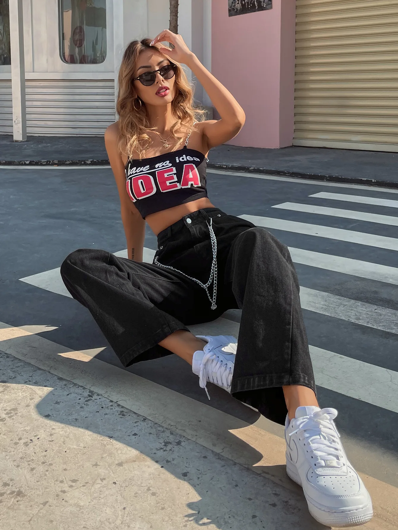 

Vogue Pop Women Solid Color Denim Jeans Ladies Chain Decor Loose High Waisted Straight-leg Pants With Pocket Black