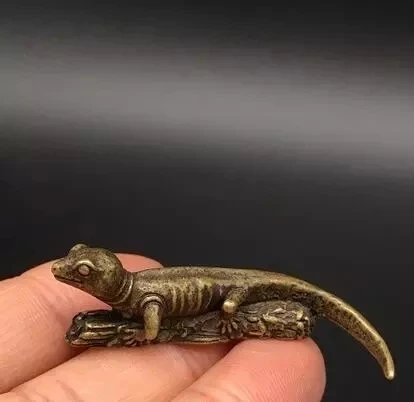 

Chinese Pure Brass Carving Solid Lizard Small Bronze Antiques Collection Animal Statue Small Gift Decoration