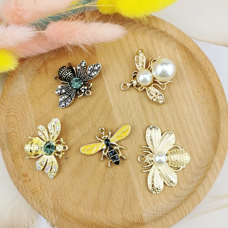 10pcs Chic Pearl Insect Bees Enamel Charms Pendants Rhinestone Big Bee Metal Charm DIY Bracelet Necklace Dangle For Jewelry Make