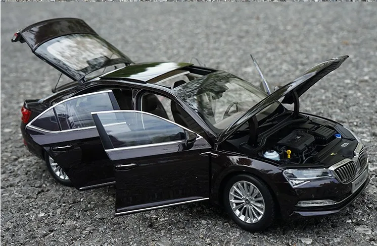 Collective Vehicle Miniature 1/18 ALL New Skoda SUPERB 2020 Diecast Metal MODEL Toy CAR Girls Boys Birthday Gifts