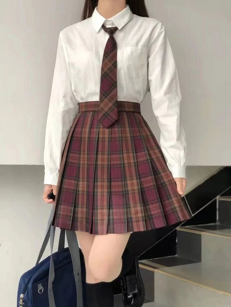 Hot Selling Vrouwen College Stijl Korte Rok Meisjes 'Herfst En Winter Nieuwe Jaar Rode Plooirok Jk Rok meisjes Korte Rok