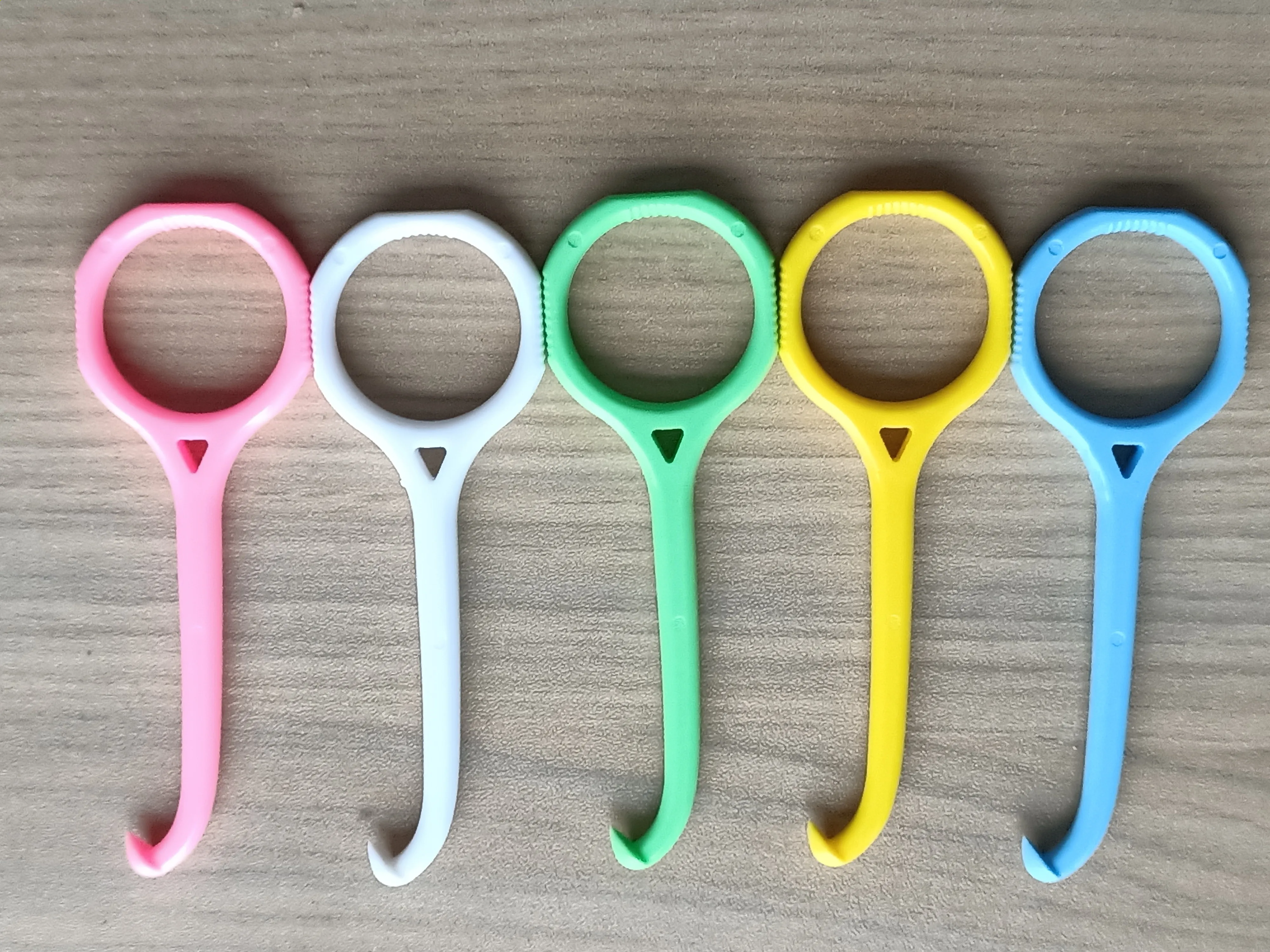 100pcs/Lot Dental Plastic Invisible Retainer Retriever Romove Tool Aligner Take Off Brace Mixed Color