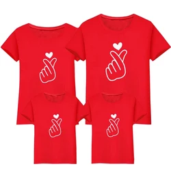 Love Family Matching Clothing Mother Daughter Clothes Family Look T-shirt Mother Son Outfits Casual Dad Son Clothes