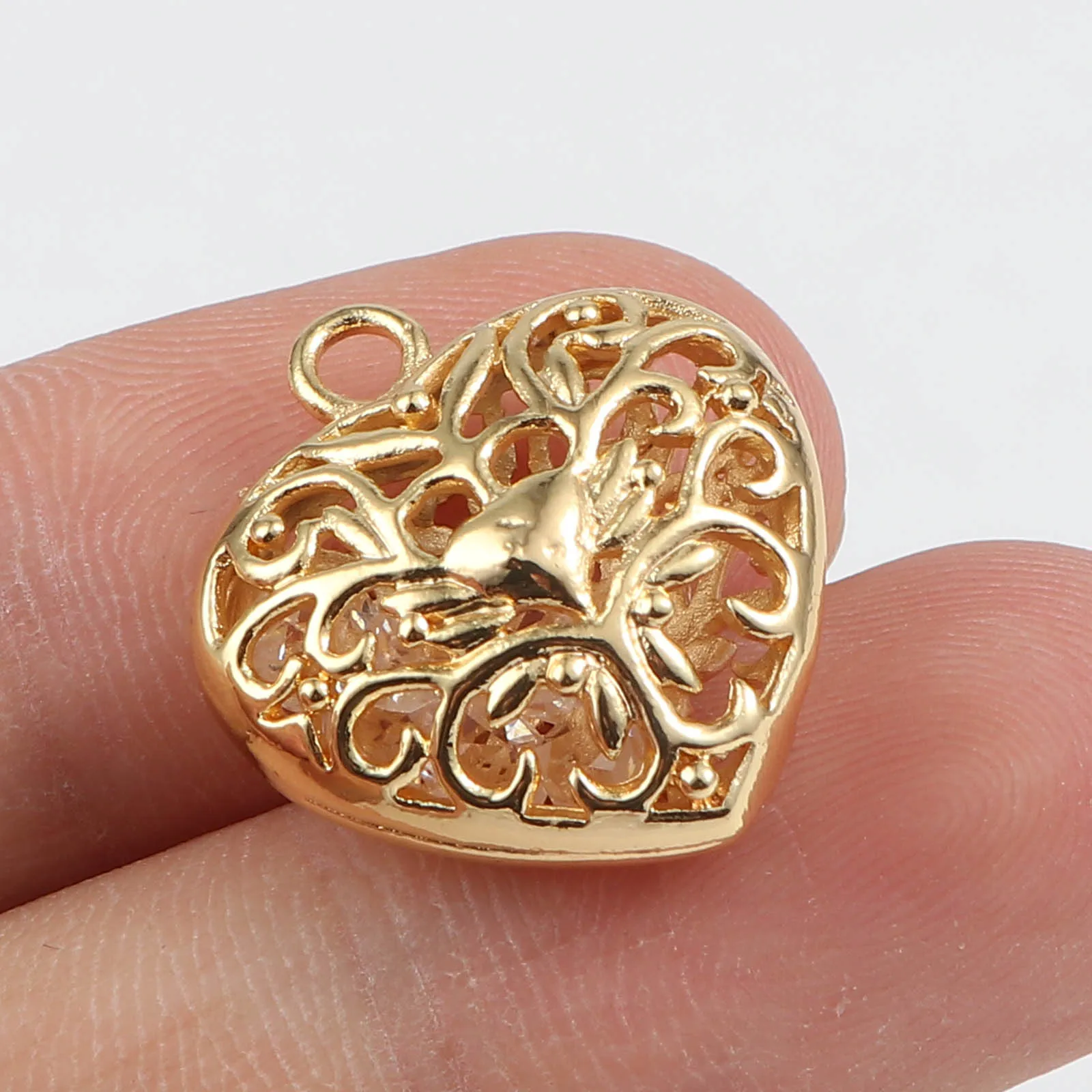 2 PCs Copper Valentine\'s Day Charms Hollow Hearts 18K Real Gold Color Filigree Pendants For DIY Earring Jewelry Finding 21x 19mm