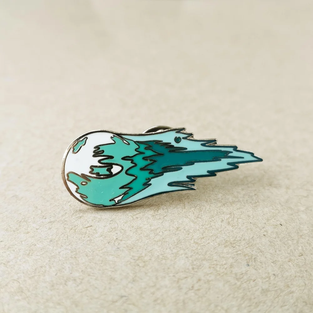 Final Fantasys Stained Glass Meteor Enamel Pin Unique Green Meteors Brooch Fan Medal Collection Accessory Jewelry Gift