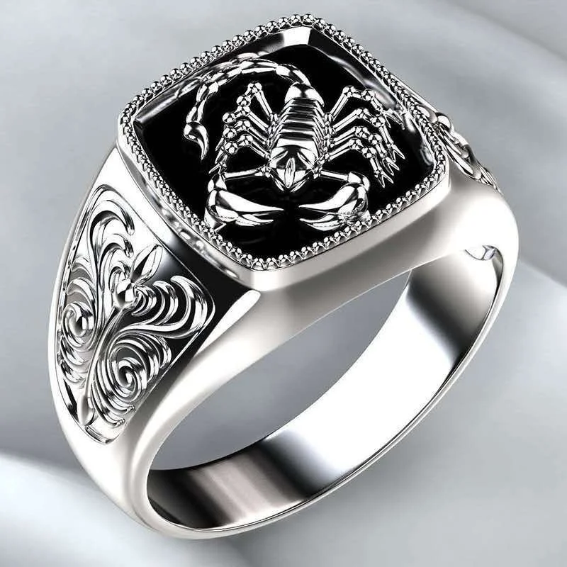 Trendy 3 Colors Realistic Scorpion Pattern Muslim Men Ring Retro Gothic Punk Style for Party Male Fashion Jewelry