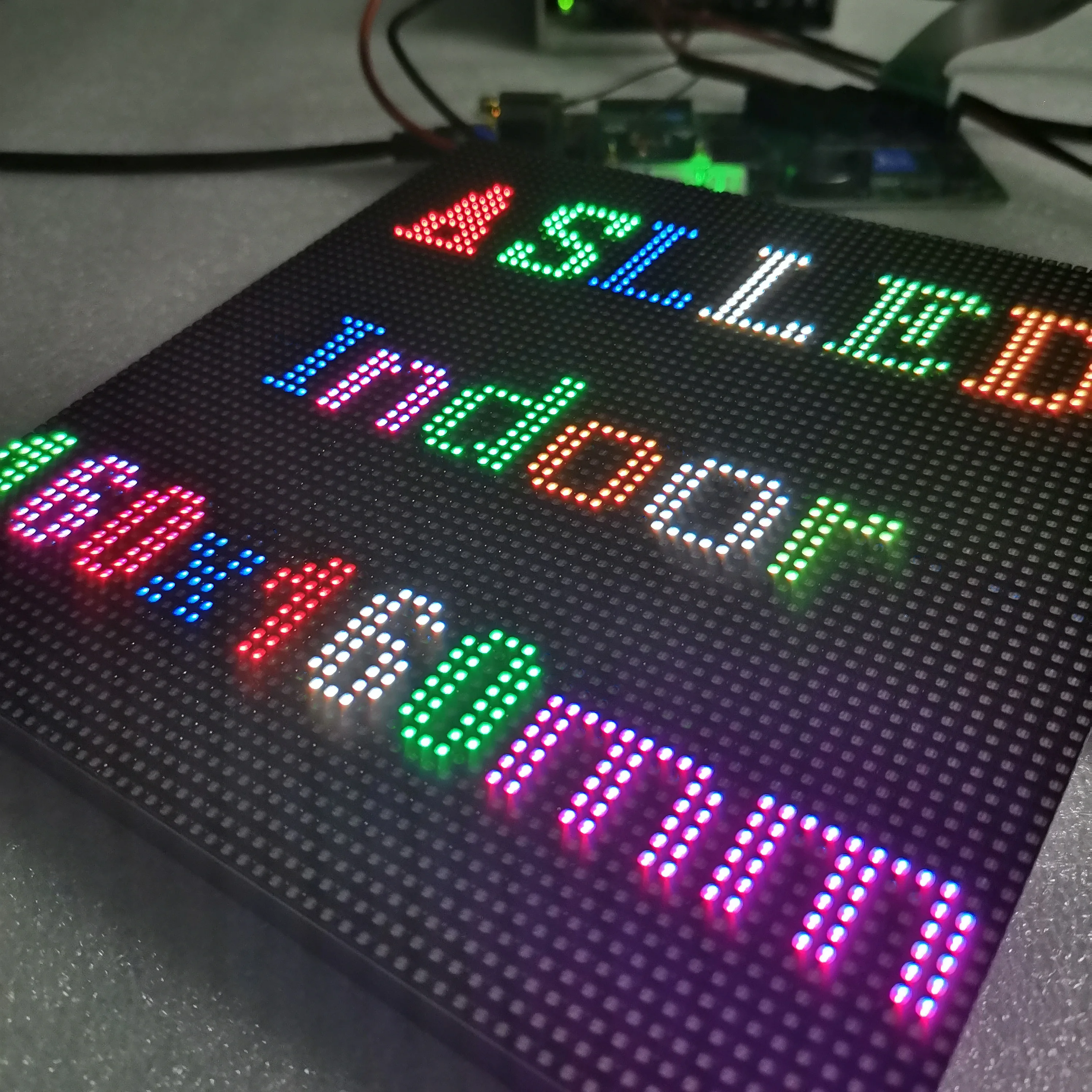 

LED Matrix Module P2.5 HD Full Color LED Video Billboard 160x160mm Size SMD2121 1/32 Scan