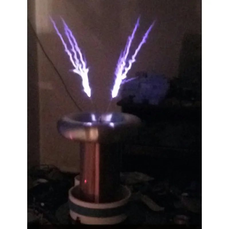 Solid state PLLSSTC Tesla coil