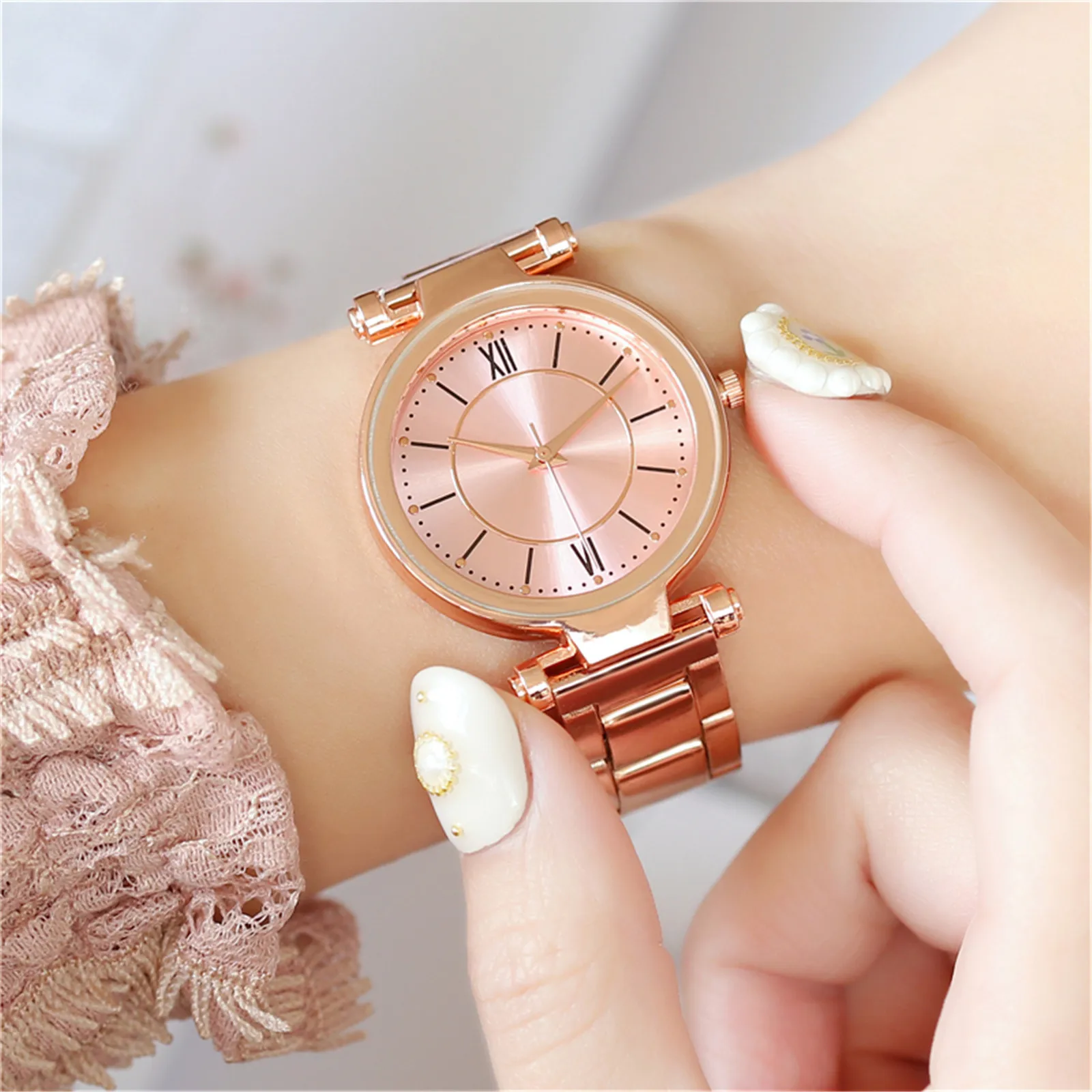 Eenvoudige Stijl Luxe Merk Casual Womens Horloge Roestvrij Stalen Band Band Band Quartz Ronde Horloges Klokken Mode Dames Horloge Cadeau