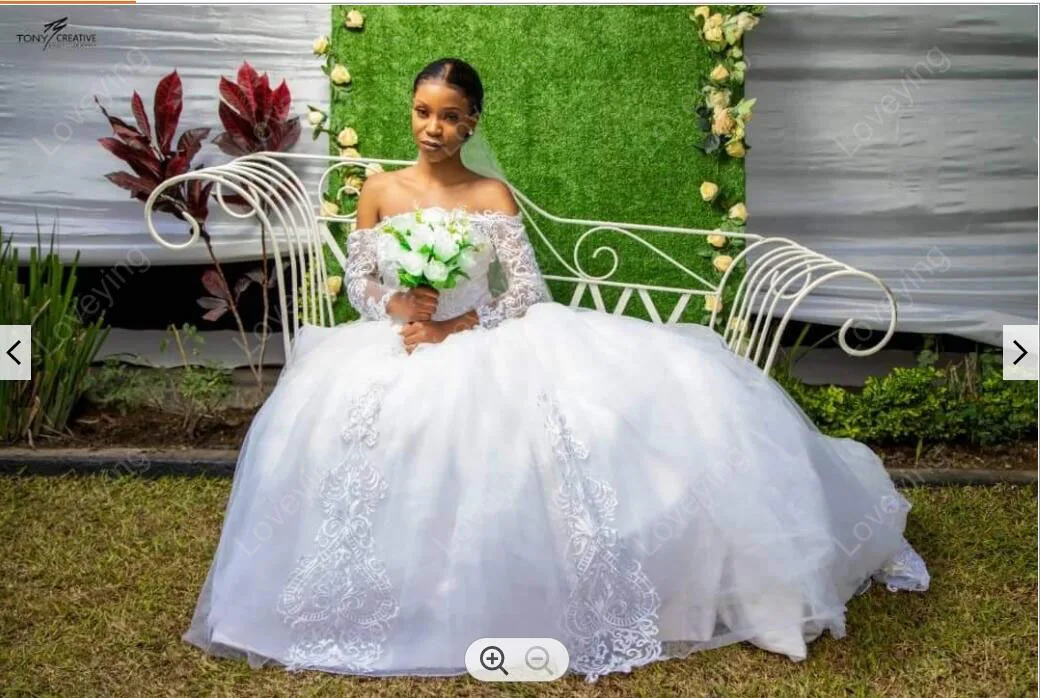 Elegante spalle scoperte maniche lunghe Appliques di pizzo Plus Size abiti da sposa cattedrale treno Tulle abiti africani abiti da sposa