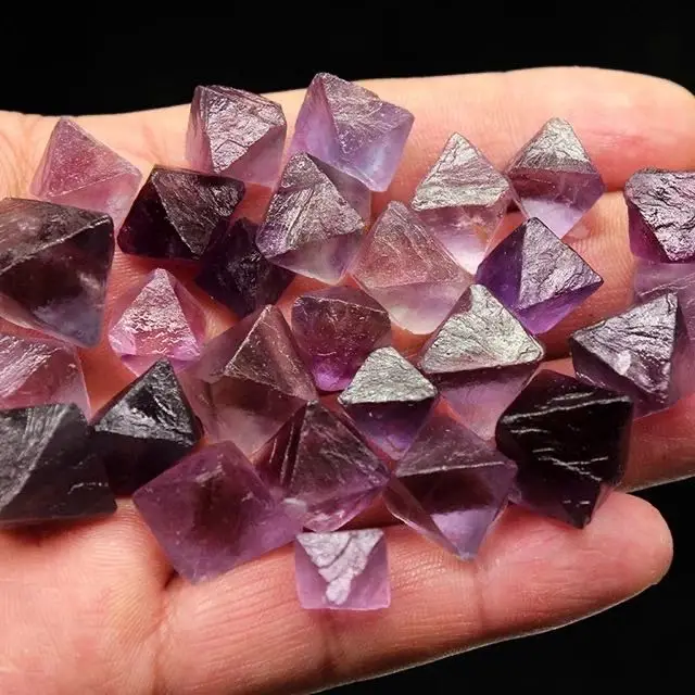 

MOKAGY Natural Purple Fluorite Quartz Octahedral Crystals Ornament 100g