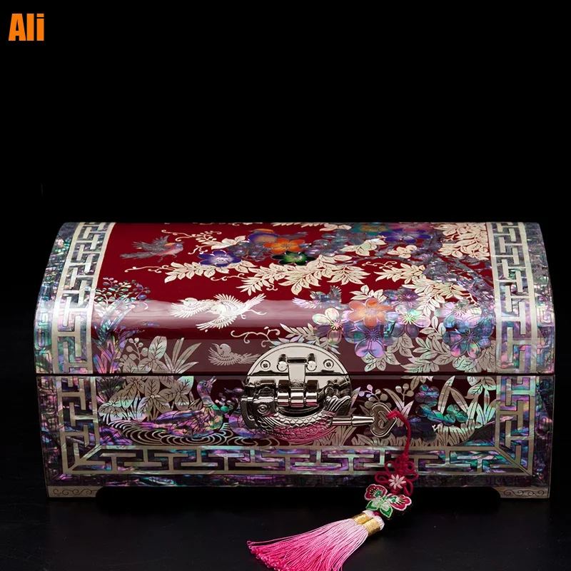 

Mother-of-pearllacquer Jewelry Box with Lock Princess European Solid Wood Hand Storage Box Wedding Gift Organizer Case