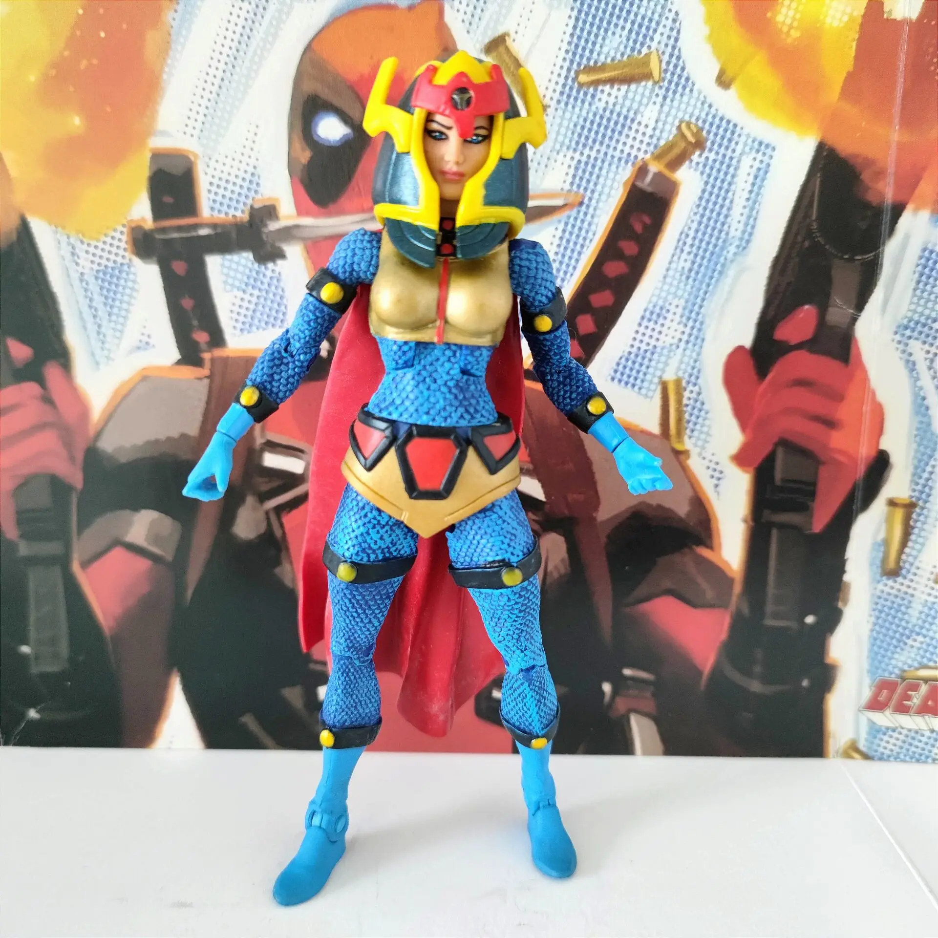 Figurka DCU Universe Classics Big-Barda 6".