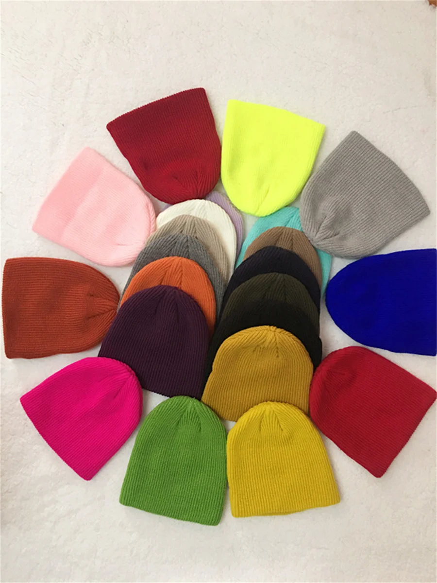 แฟชั่นสีทึบถัก Beanies หมวกฤดูหนาวหมวกอบอุ่นผู้ชายผู้หญิง Multicolor Skullies หมวกนุ่มหมวกยืดหยุ่นกีฬา Bonnet