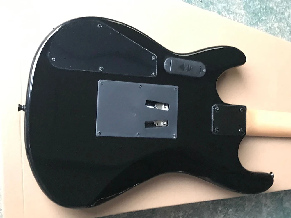 Black Electric Guitar with Tremolo,Rosewood Fretboard with 24 Frets,Customize Logo/Color Available