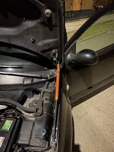 Imagen 2 del producto Para Citroen C2 2003-2009 capó delantero modificar soportes de elevación puntales resorte de Gas varilla de fibra de carbono reinstalación amortiguador pistón