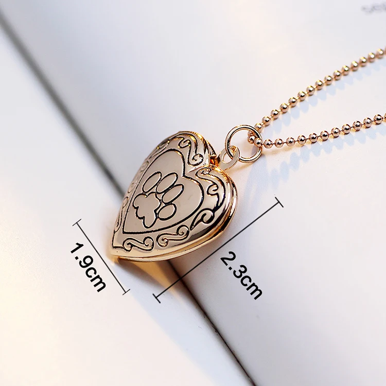 2023 New Cat Dog Paw Footprint Heart Pendant Memory Photo Frame Locket Necklace Fashion Pet Jewelry (Can Drop Shipping)