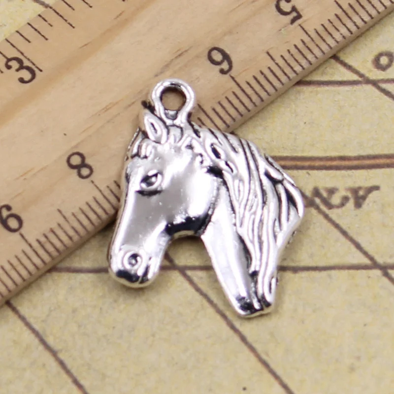 15 sztuk Charms Steed głowa konia 28x22mm antyczny brąz srebrny kolor wisiorki dokonywanie DIY Handmade tybetański znalezienie biżuterii
