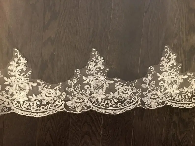 Wit/Ivoor/Off White Lace Cape Sluier 108 "W X 120" (3 Meter) lange Wedding Bridal Cape Mantel Sjaal Kant Trim Op Onderkant