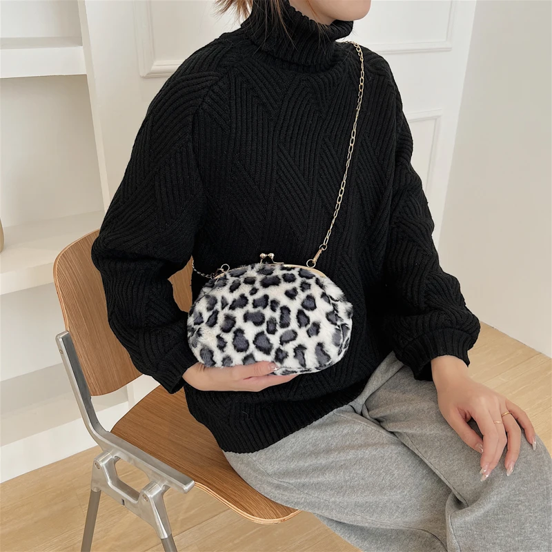 

Leopard Plush Frame Bags For Women Furry Crossbody Shoulder Bag Luxury Fur Handbag Soft Fluffy Messenger Bag Winter Shell Bags