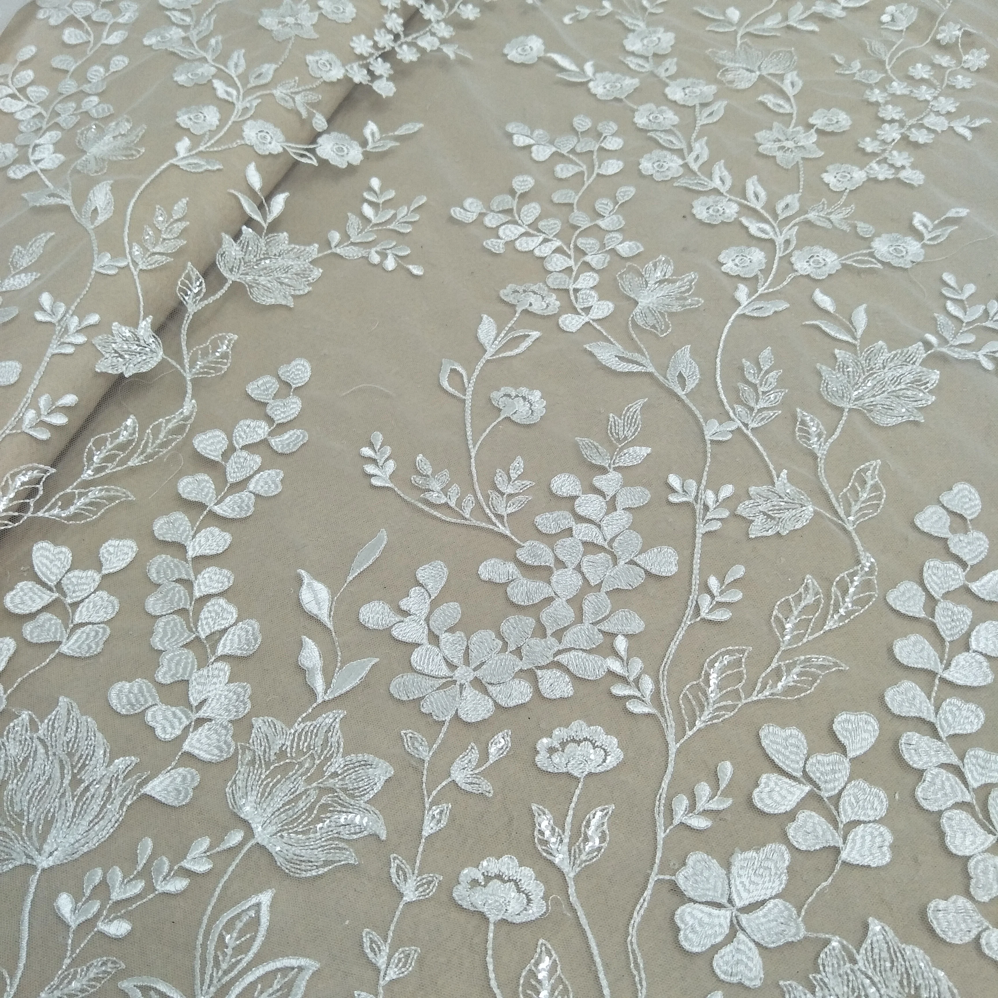 New arrival bridal wedding gown dress lace fabric 130cm width bridal lace fashion dress lace sell by yard