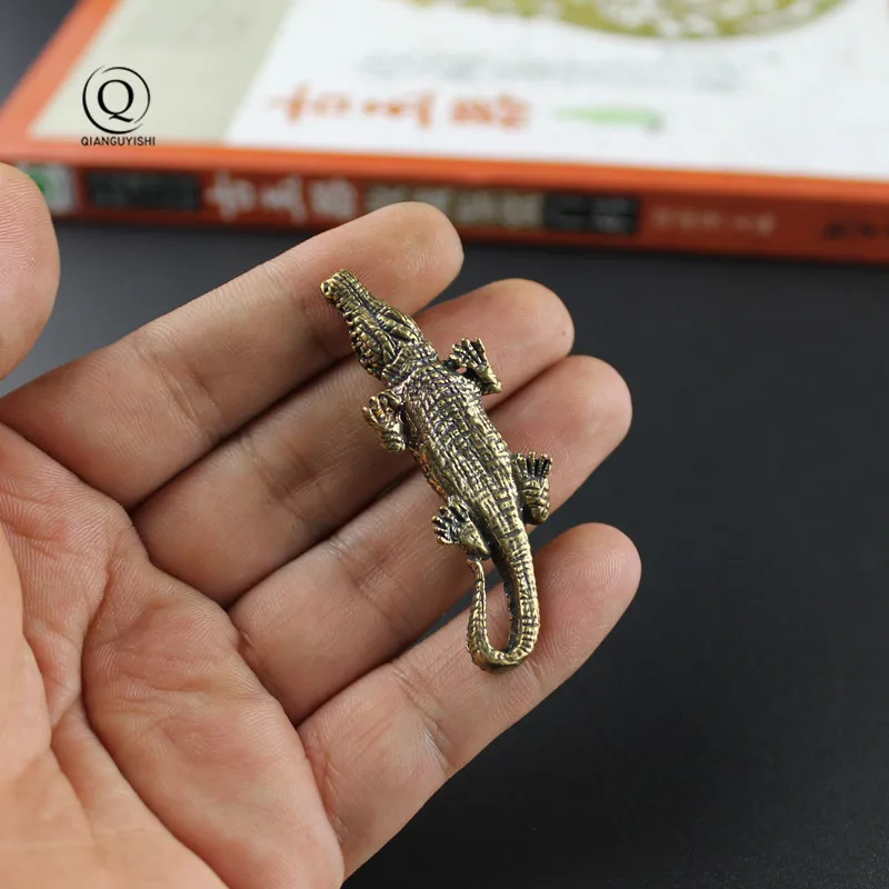 Vintage Brass Chinese Alligator Key Chain Pendant Trinket Retro Copper Reptile Animal Keyring Crocodile Keychain Hanging Jewelry