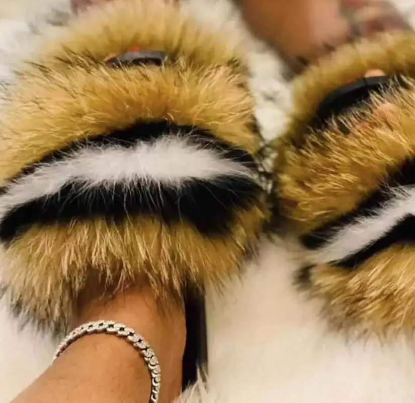 Fur Slides For Women Fluffy Hot Sale Summer Amazing Furry Sandals Non-slip Fluffy Plush Shoes Brand Luxury Slides Fur Slippers