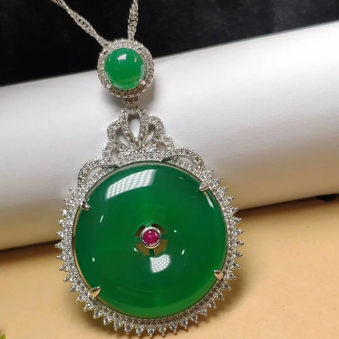 Designer Natural jade   inlaid safety buckle emerald chalcedony grandmother sweater Necklace green pendant