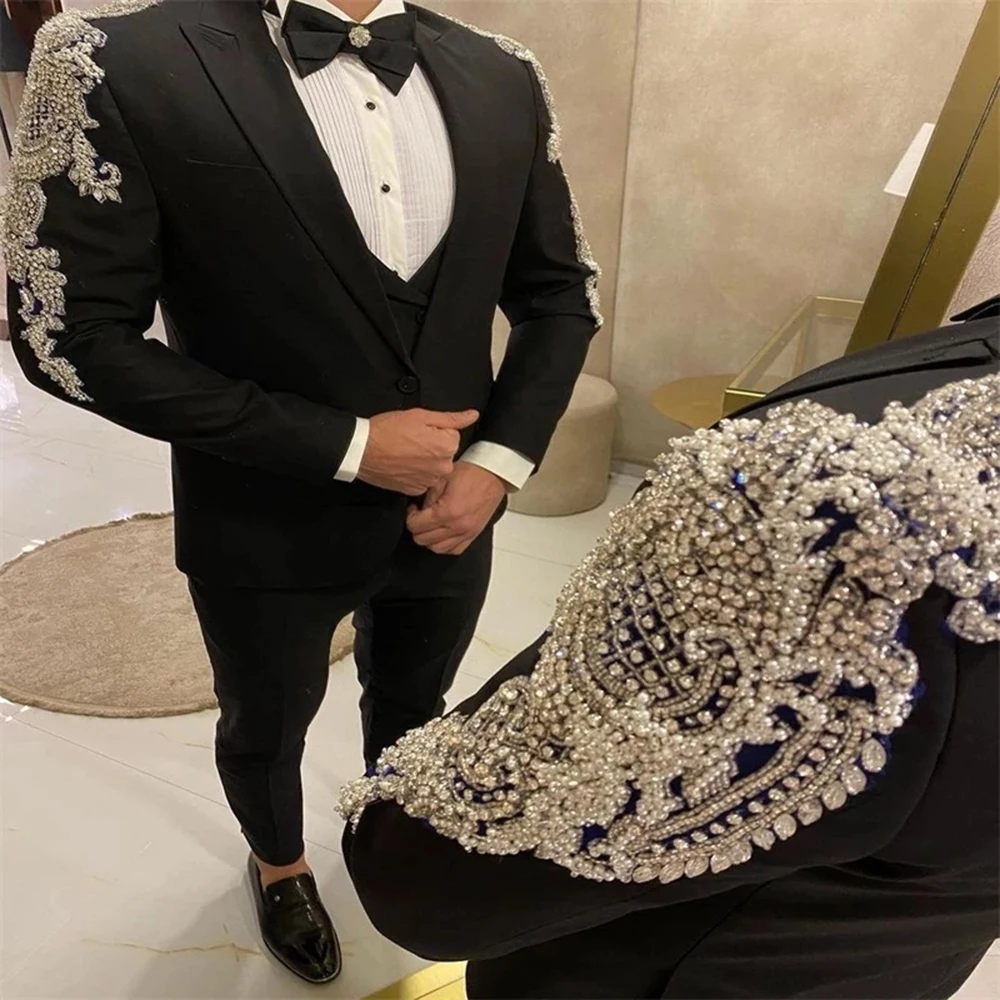 Unique Design Wedding Tuxedos Slim Fit Crystals Beaded Jacket Vest Pants 3 Pieces Sutis Men Formal Party Man Banquet Clothing