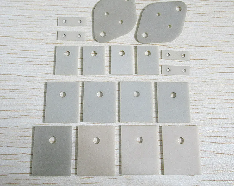 High Thermal Conductivity Aluminum Nitride Ceramic Sheet AIN Ceramic Gasket TO-220 / 247