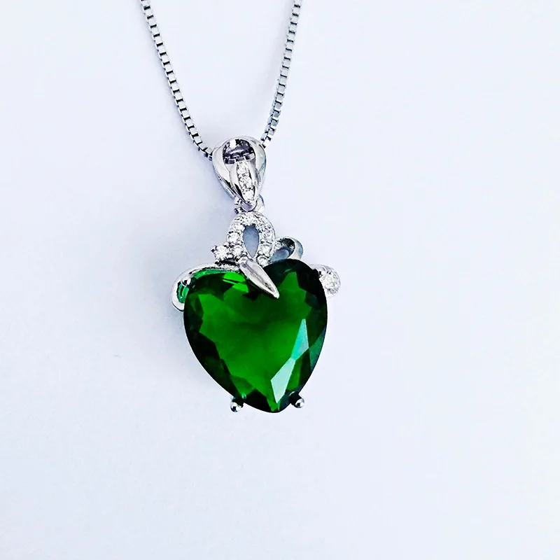 HuiSept 925 Silver Jewelry Necklace Heart Shape Emerald Zircon Gemstone Pendant for Women Wedding Engagement Party Accessories
