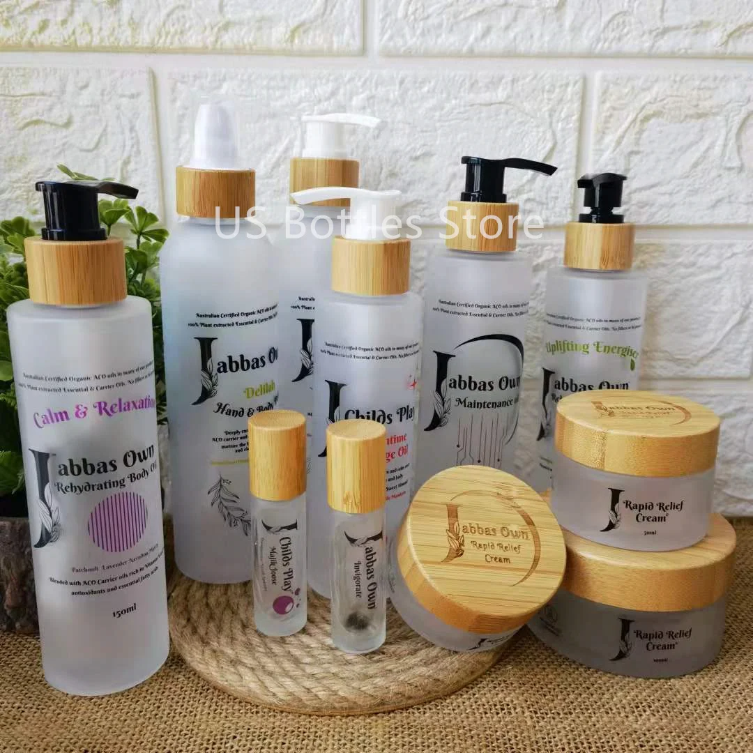 

Wholesale High Quality Empty 5g 15g 30g 50g 100g Cute Cosmetic Glass Jars with Wooden Lids Skin Care Products Packaging