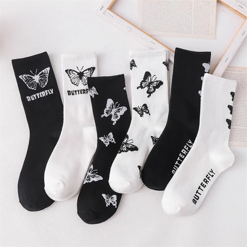 

5Pairs Women's Animal Cotton Sock Autumn Winter Female Ladies Butterfly Patterned Tube Socks Female Ladies Ins Tide Sports Socks