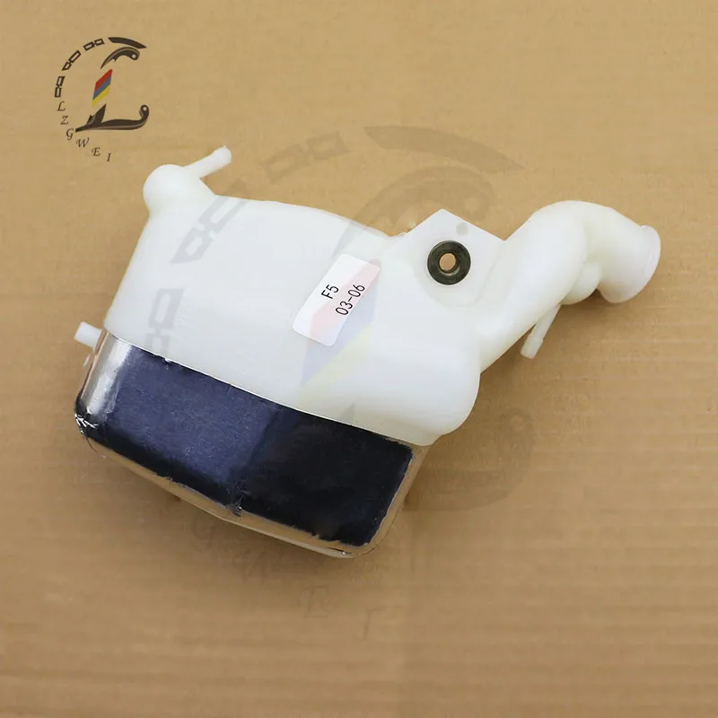 Motorcycle Cooling Water Tank Plastic For HONDA CBR600RR F5 03-06 CBR CBR600 RR Spare Water Bottle Coolant Reservoir Tank