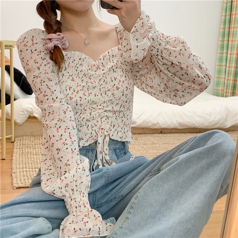 Flare Sleeve Blouse Women Square Collar Folds Floral Tender Skinny All-match Fashion New Elegant Cozy Holiday Mujer Crop Top Ins