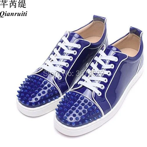 

Qianruiti Blue Patent Leather Spike Casual Shoes Men Sneakers Lace Up Flats Rivets Studs Rubber Sole Shoes Men Chaussure Hombre