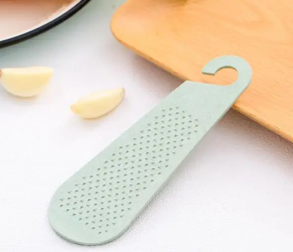 Manual Wheat Straw Ginger Garlic Grater Wasabi Grinding Plate Garlic Presses Tools Kitchen Gadgets Accessories Food