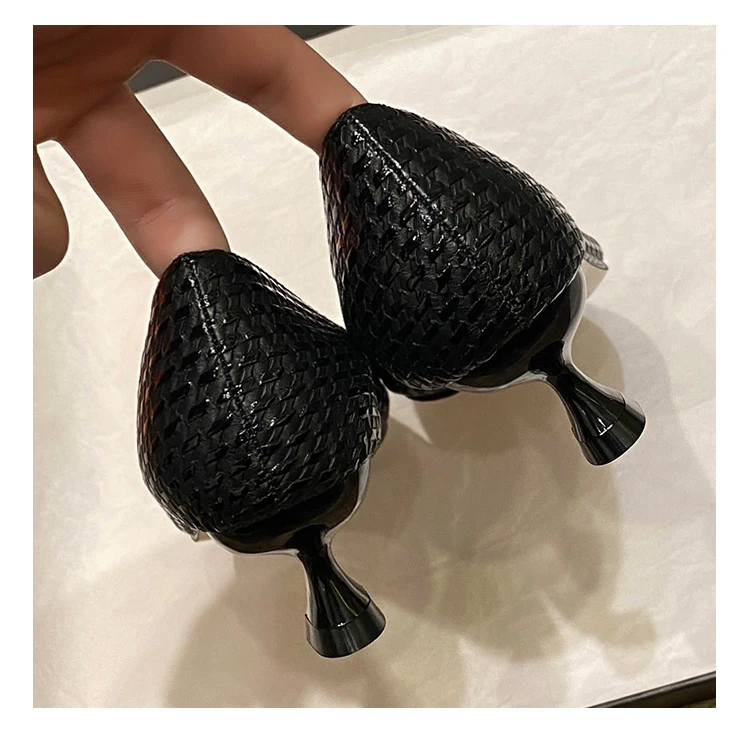 c349 New Leather Ladies Pointed Toe Shoes Elegant V Cut Design Pop Star Lady Footwear Short Heel Sexy Women Pumps Female Shoes