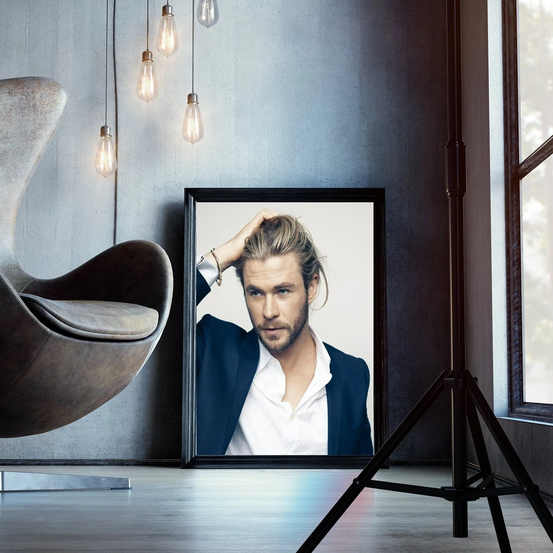 لوحة جدارية لتزيين المنزل من كريس هيمسوورث (بدون إطار) #1