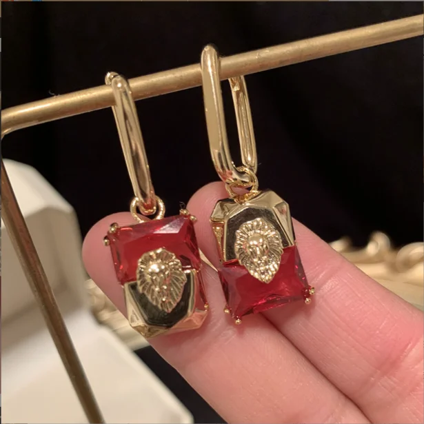 

Women Stitching red zircon asymmetrical temperament cool super flash earrings 2022 new arrivals