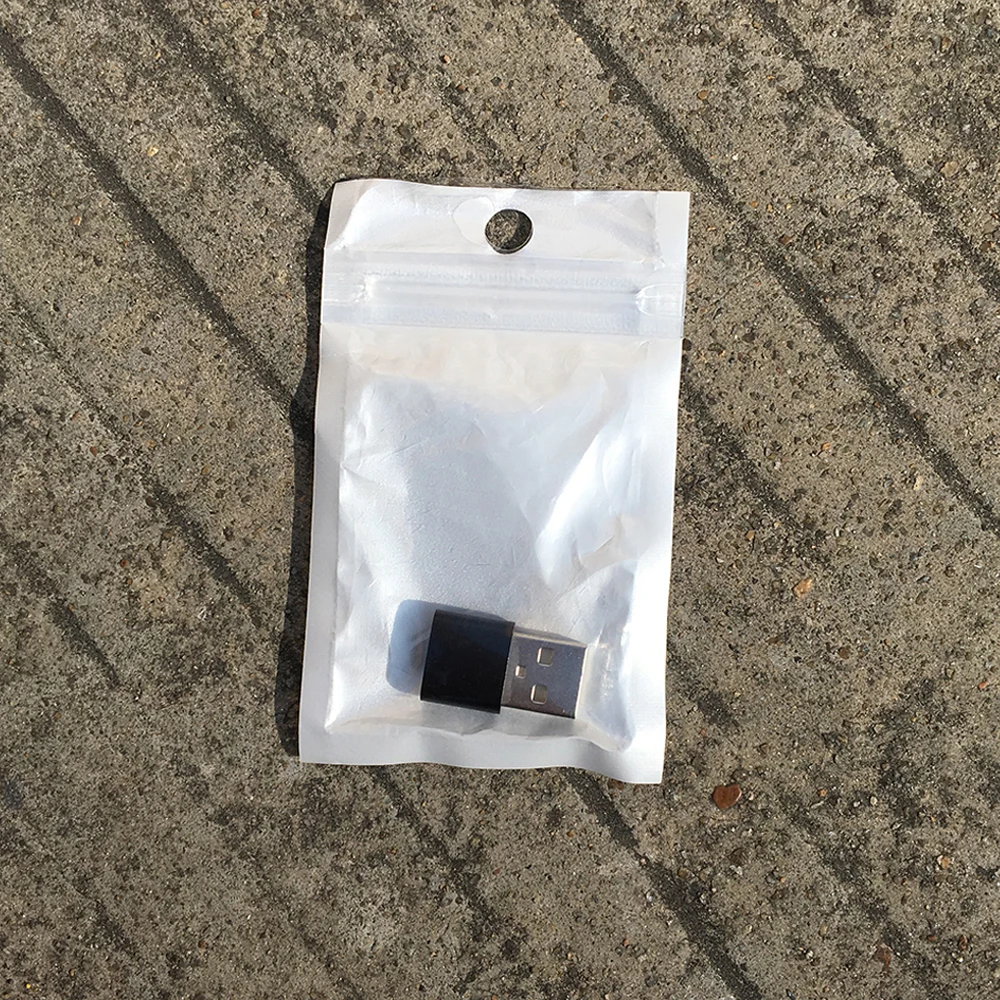 TempoTec Adapter (Weibliche Typ-C Zu Männlichen USB-A) Verstärker Zubehör Zufällige Farbe (Schwarz oder Silber)