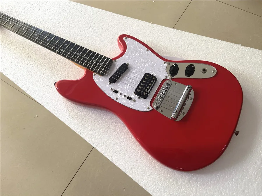 

Red Vibrato Bridge Jazz Electric Guitar Rose Wood Fingerboard can be customized with high quality