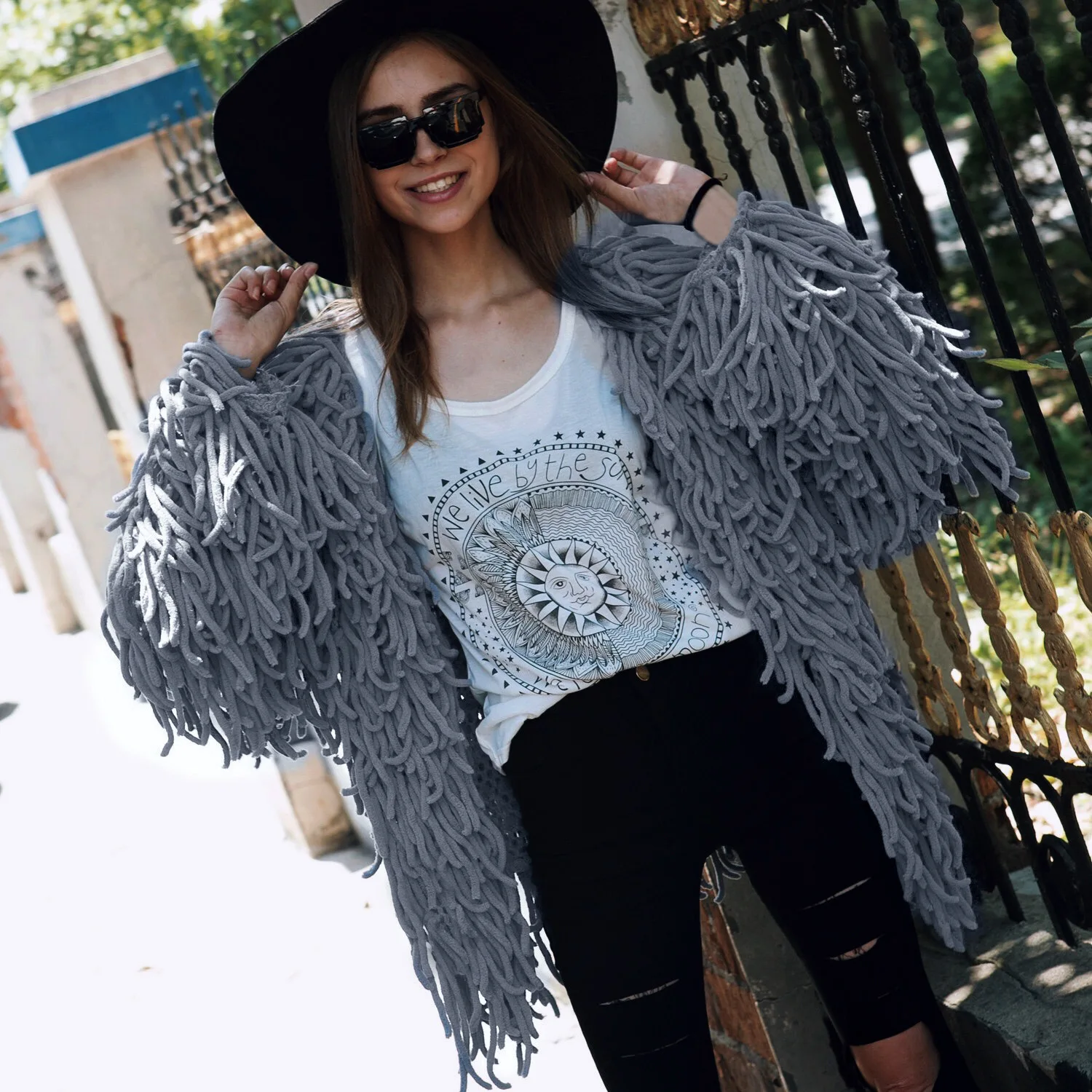 Woman woven Coarse wool jacket Long Tassels Knitted Fringed Jacket Crocheted Hollow Cardigan Long Wool tassels Coat Knit Tops