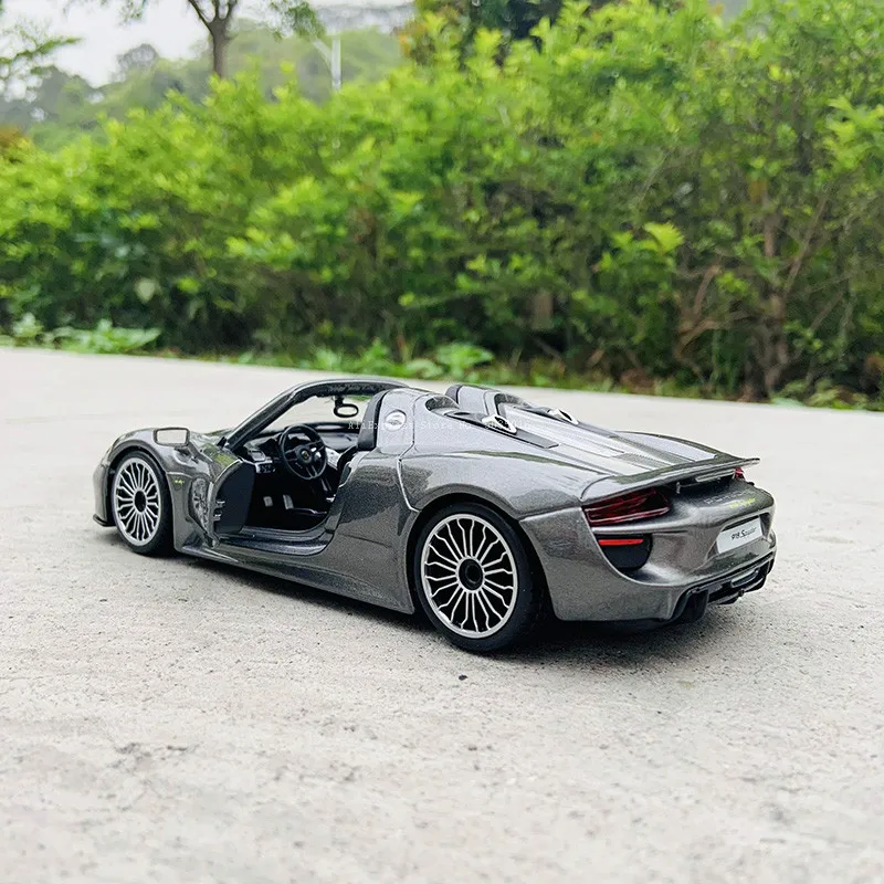 Bburago 1:24 Porsche 918 Spyder die casting alloy car model Art Deco Collection Toy tools gift factory authorization