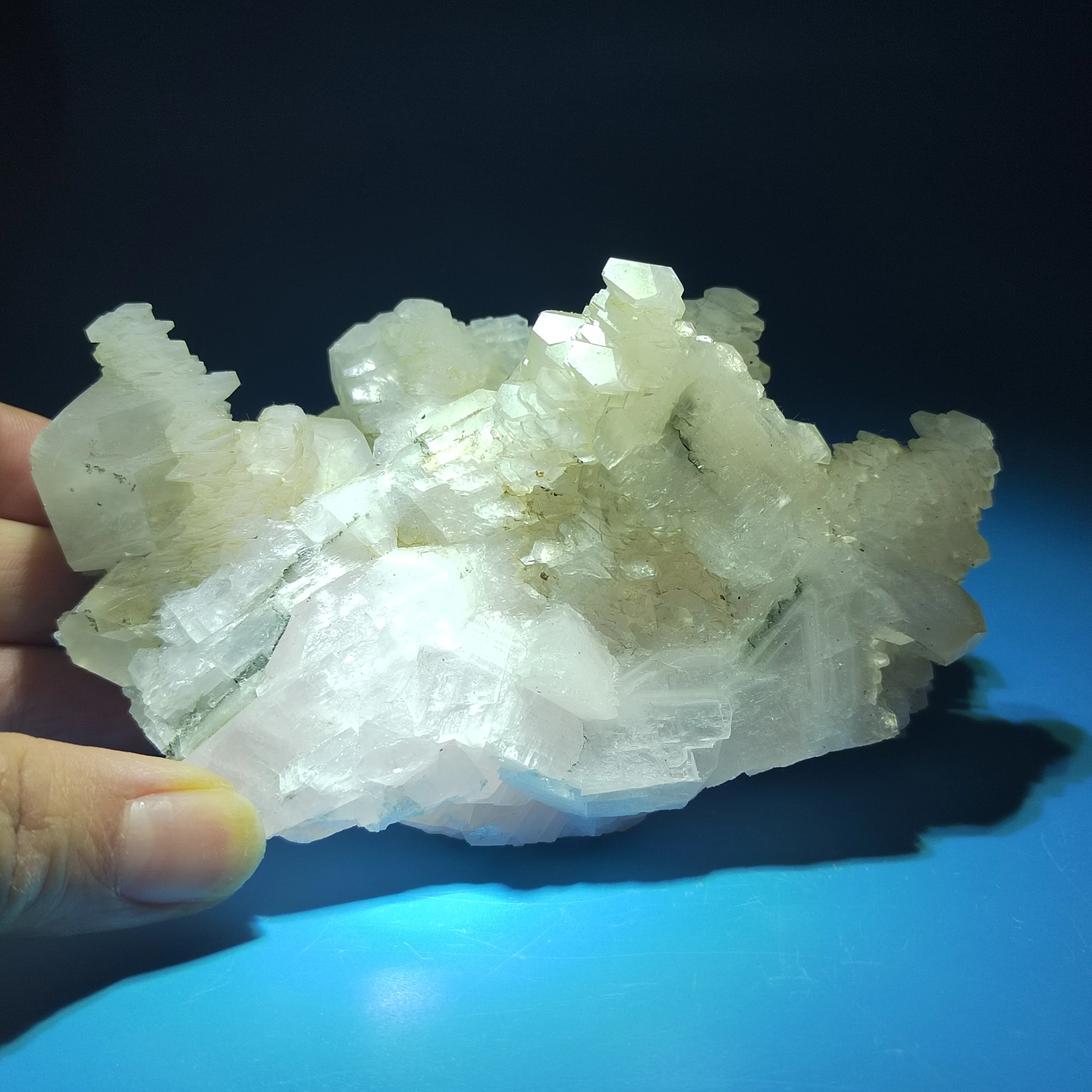 463.6gNatural mushroom shaped stepped calcite crystal mineral specimen healing energy stone home decoration CRYSTAL QUARTZ GEM