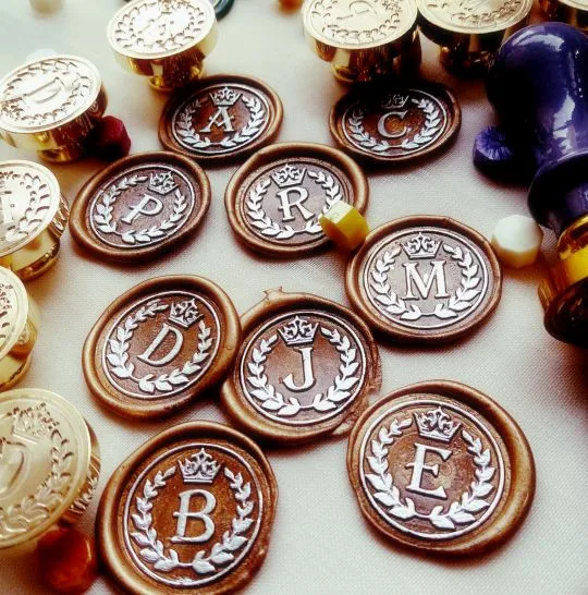 one of Curlicue 26 Letters with Crown DIY Scrapbooking sealing wedding/invitation/ Alphabets gift wax seal stamp metal head