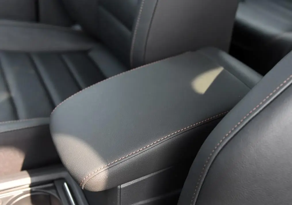 For Volkswagen Golf plus / For Golf Sportsvan Customzied Microfibre Leather Center Armrest box Cover car  interior