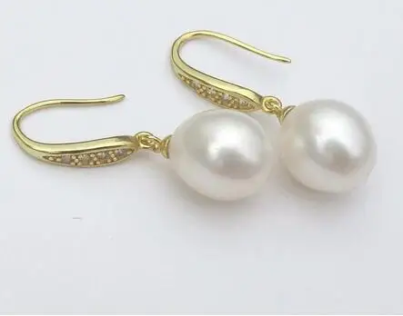 a pair of natural AAA 9-12MM south seas white pearl earrings