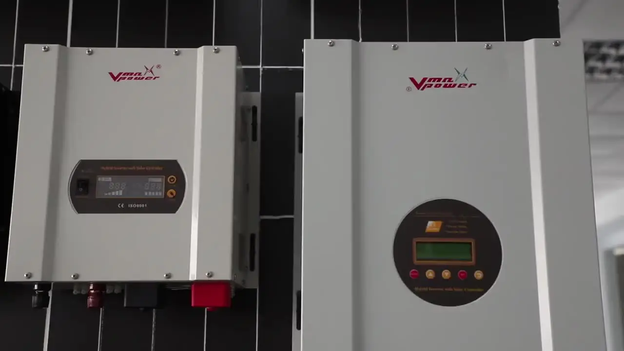 Vmaxpower 12kw dc to ac PV Inverter 12kva low frequency 100A off grid charging solar energy system 12kva Pure Sine Wave Inversor