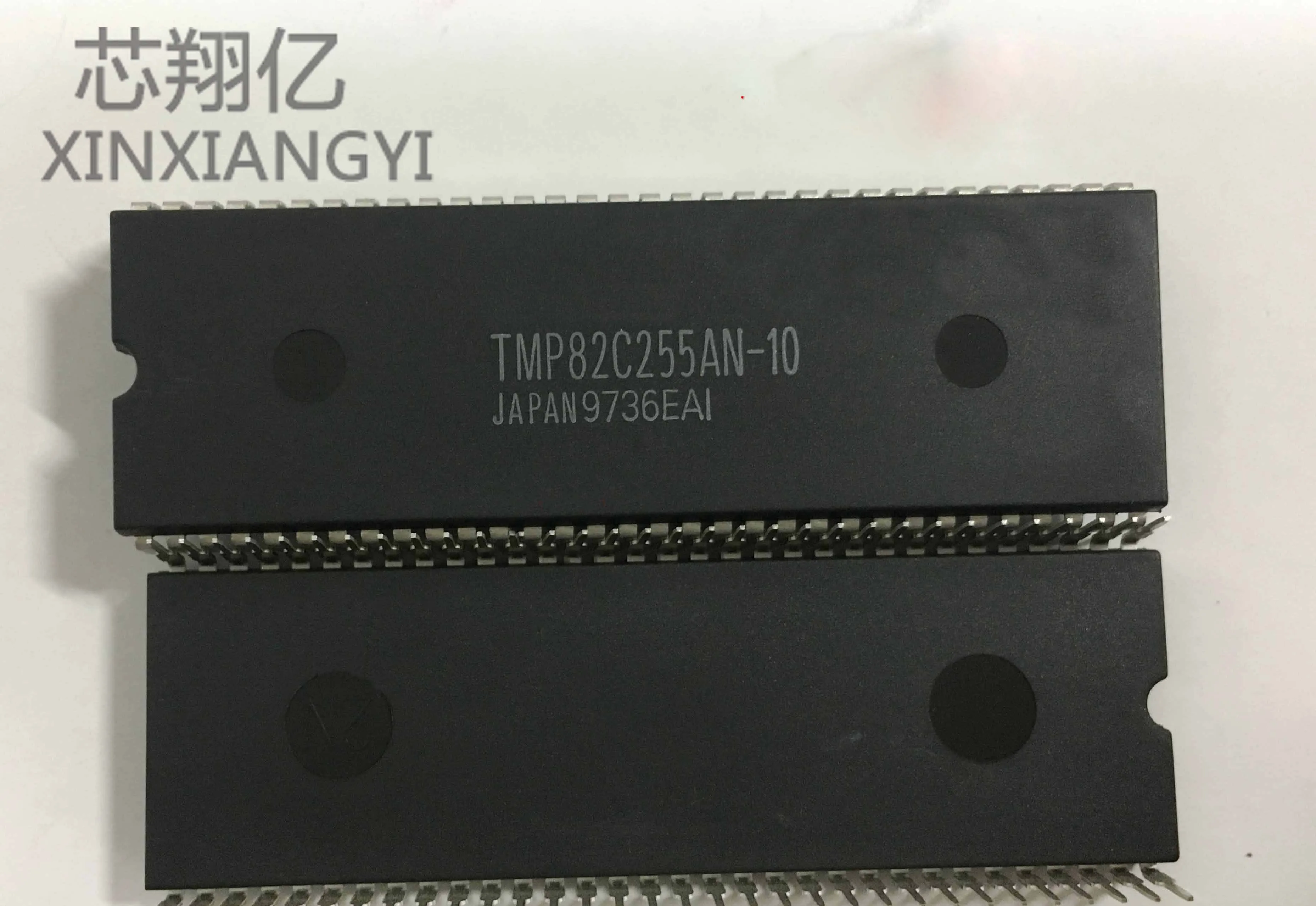 XINXIANGYI TMP82C255AN-10 DIP